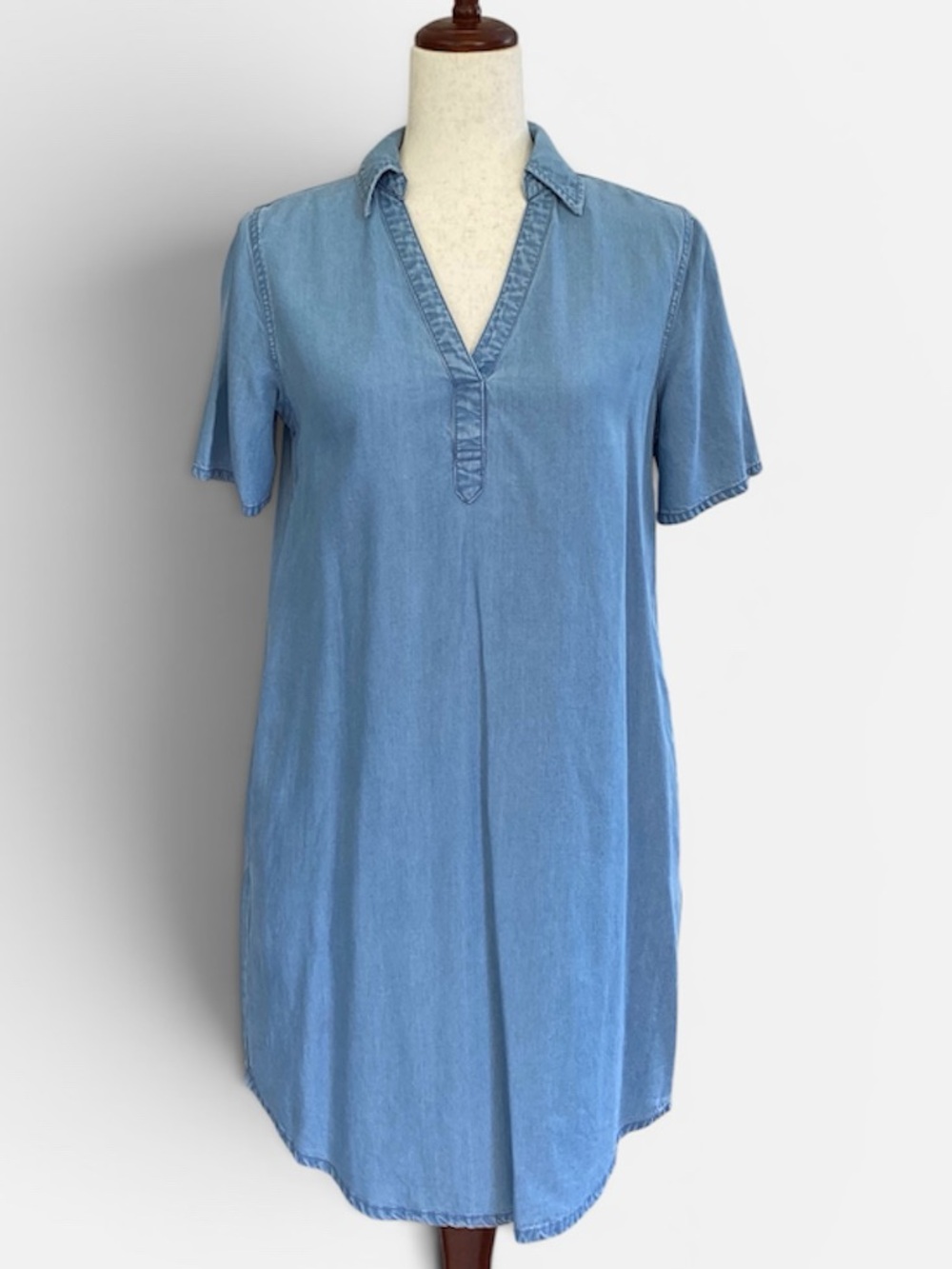 A.N.A. Chambray Pockets Shift V Neck Short Sleeve Shirt Dress